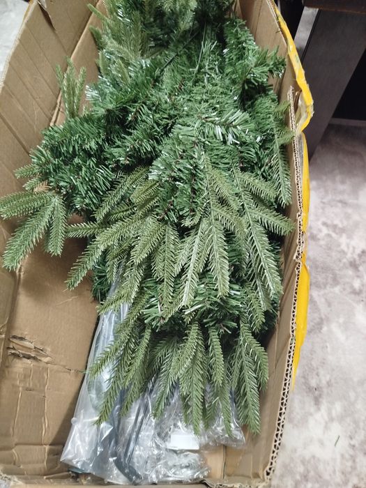 Продам искусственную ёлочку