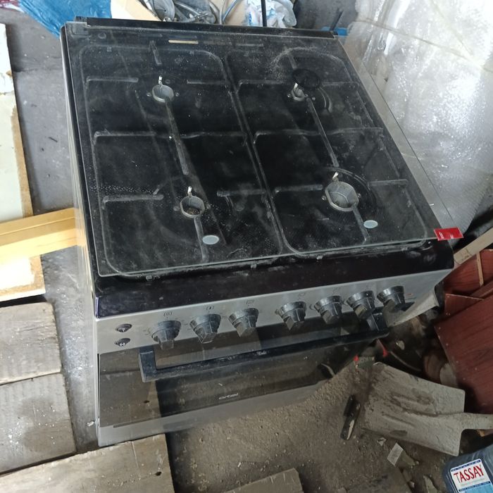 Продам газ плиту