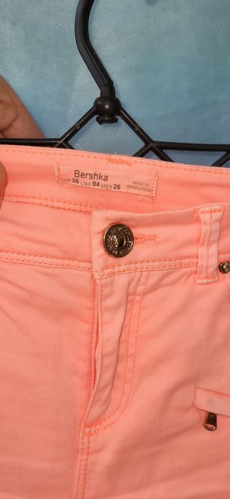 Pantaloni Blugi jeans scurti Berska