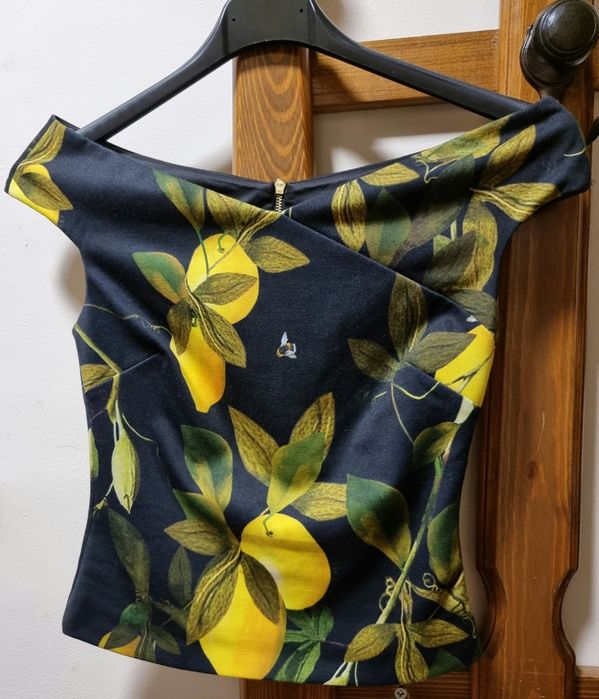 Дамски топ с паднали рамена с десен на лимони - Ted Baker