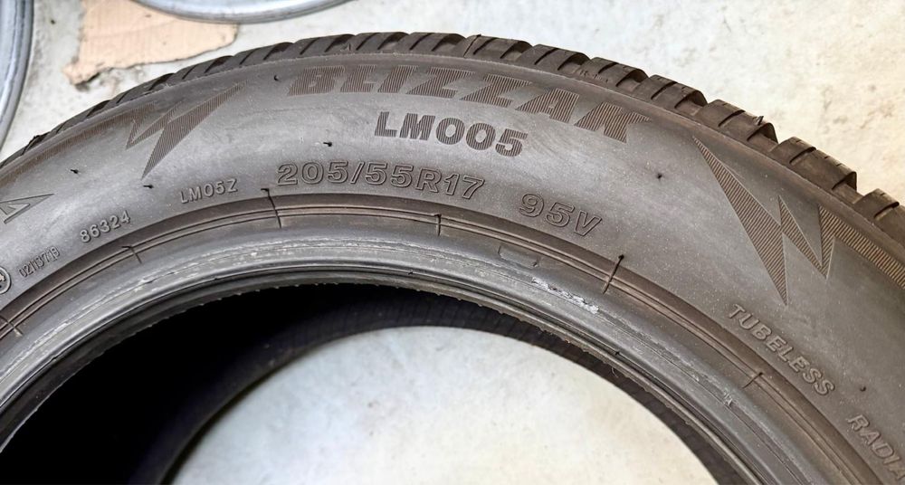 Anvelope iarna 205.55.17’ Bridgestone 2buc.