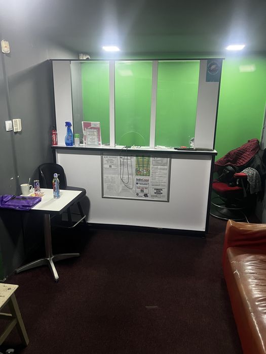 Vand spatiu comercial  aprtament