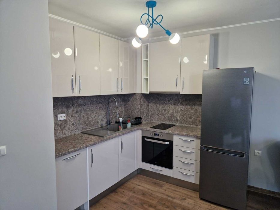 Дава се под наем Двустаен апартамент в София, Люлин 8 - 64 кв.м за 478.38 € - Снимка #1