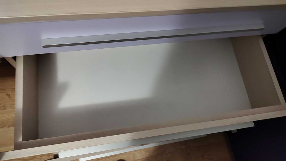 Тоалетка / скрин с шкафове в бежово и лилаво + огледало в лилава рамка