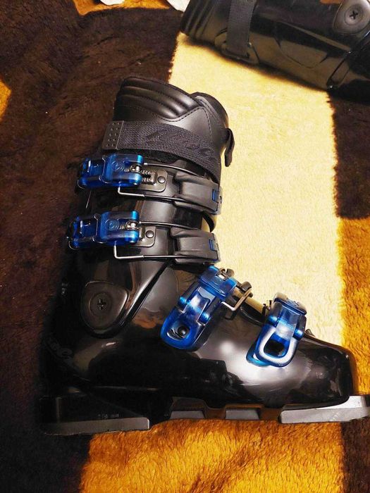 Продам Австрийские Лыжные ботинки, новые
