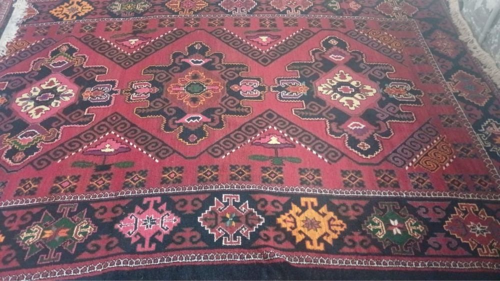 Ручной ковер продаётся.