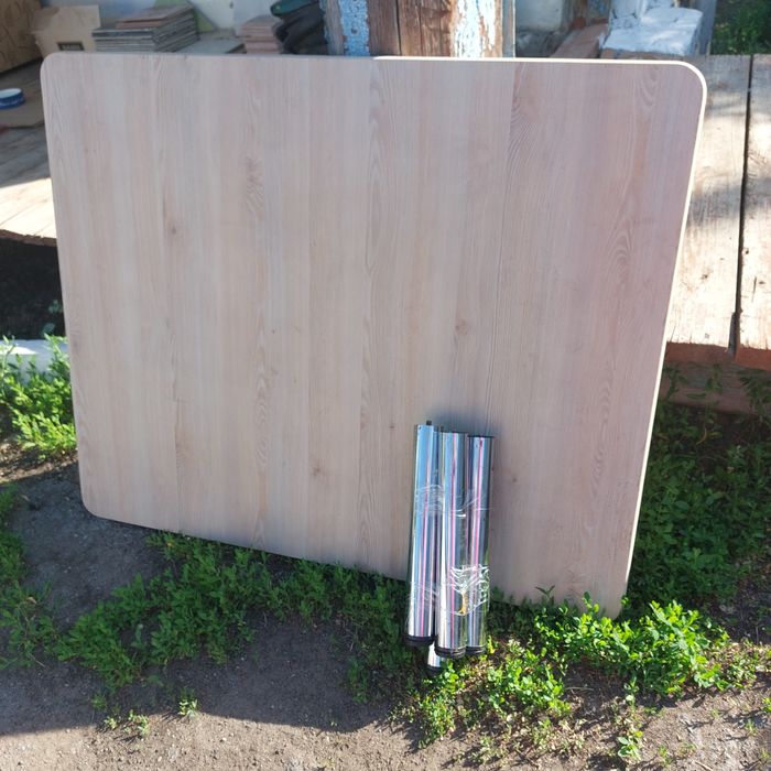 Продам стол из лдсп