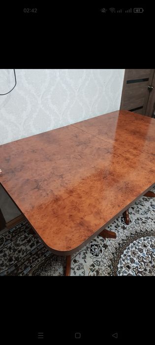 Продам раздвижной обеденный стол