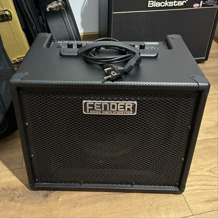 Fender Bronco 40 – amplificator bass 40W, efecte, USB