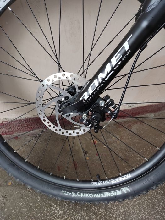 Bicicletă Romet - Shimano, cadru aluminiu, discuri față/spate, anvelop