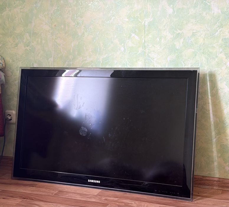Продам телевизор Samsung LE40D550K1W