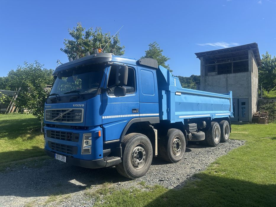 Volvo FM12 8x4  Basculanta