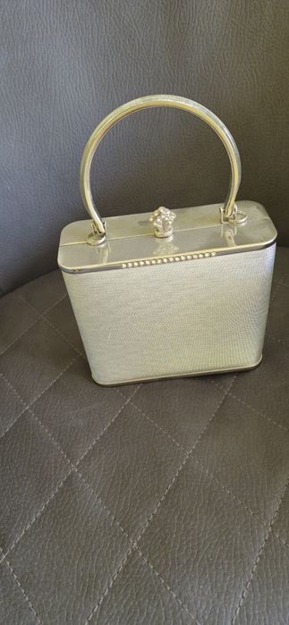 Малка дамска чанта