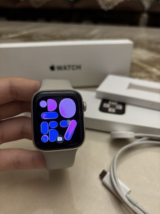 Apple watch SE 2/44 MM 87% Starlight
