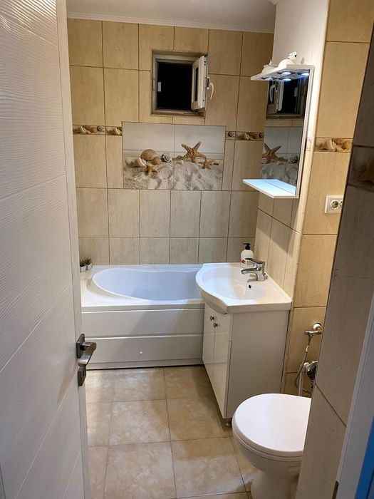 Închiriez garsonieră confort I