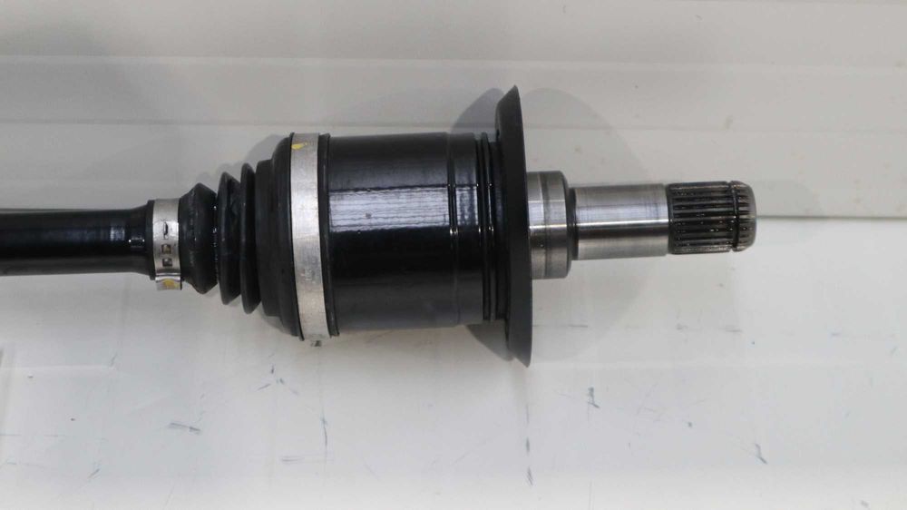 Задна лява полуоска БМВ Г20 Г21 Г22 Г23 Г26 BMW G20 G21 G22 G23 G26