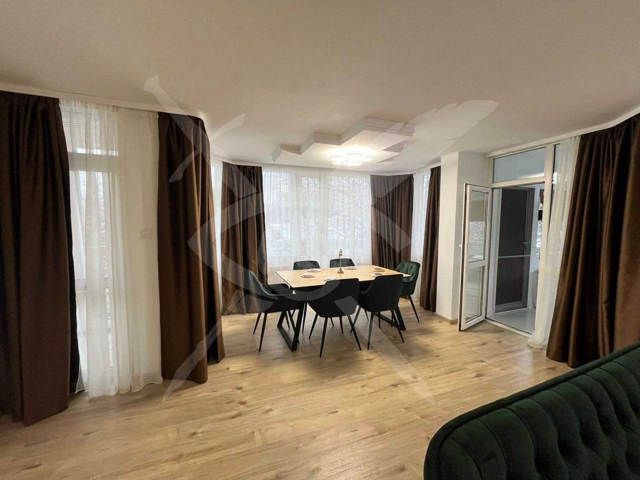 Четиристаен апартамент в Центъра! 11439041