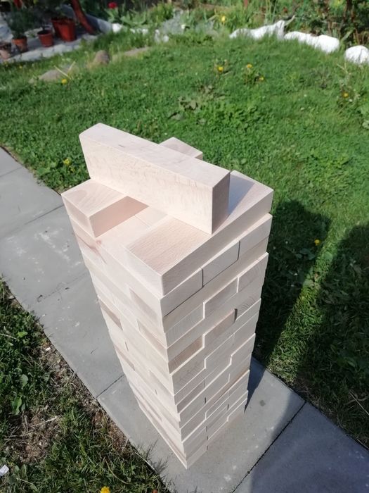 Să jucăm cu Mega Jenga!!