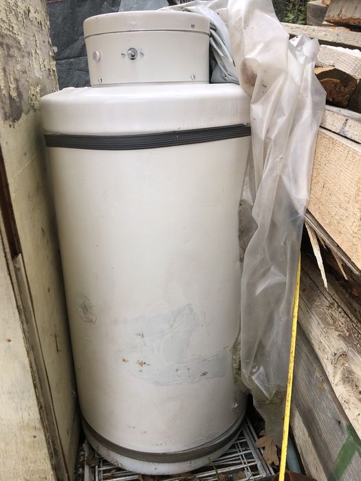 Строителни материали - керемиди, коминни тела, мраморни плочи