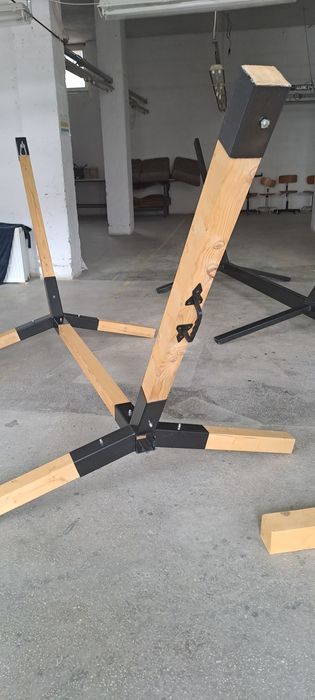 Vând suport de hamac din lemn de brad și fier!