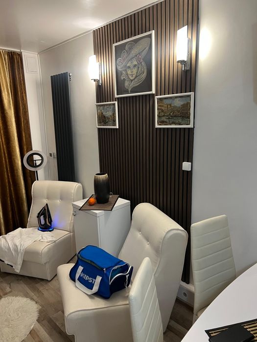 Închiriez garsoniera de lux