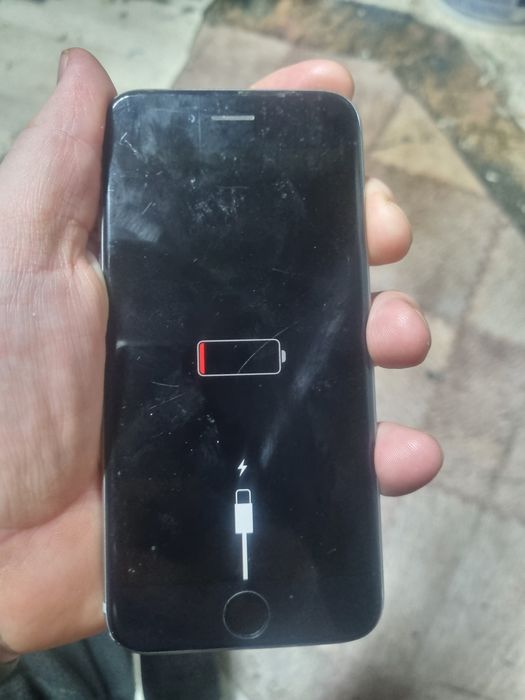 Продам  айфон  на запчасти