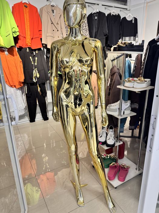 Золотистый манекен