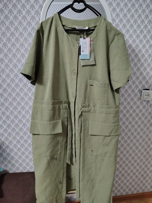 Продам летние платья и костюм. Новые.