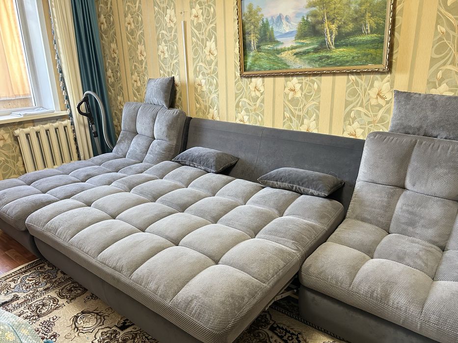 Продам диван в гостиную