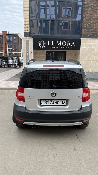 Шкода Yeti.