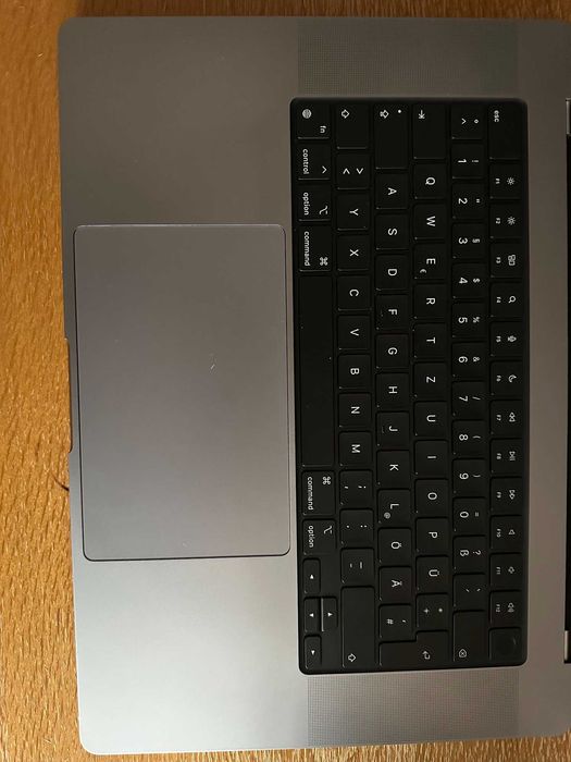 16.2’Macbook Pro 16 2021 M1 Pro/16GB Ram/512GB SSD