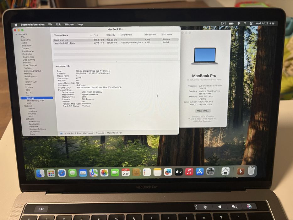 Apple Macbook pro 13.3 inch 8/256 gb intel i5
