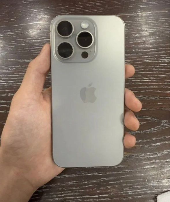 iphone 15 pro      ..