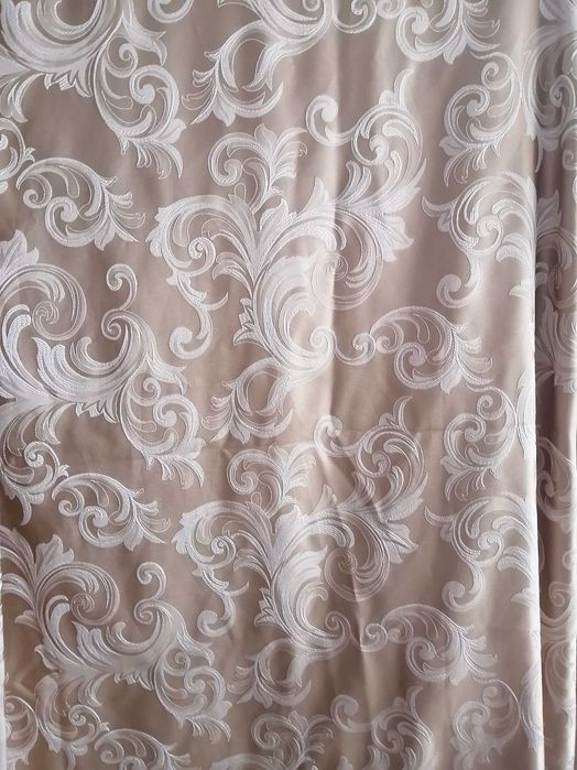 Шторы бежевые красивые