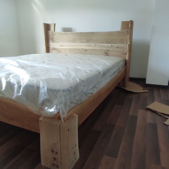 Vând pat lemn masiv stejar