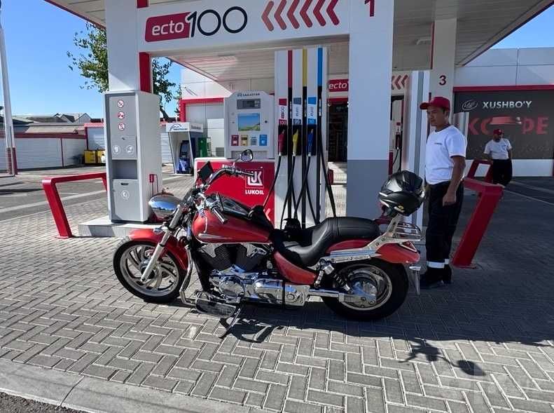 HONDA VTX 1300С (Custom)  2006г -  Круизер