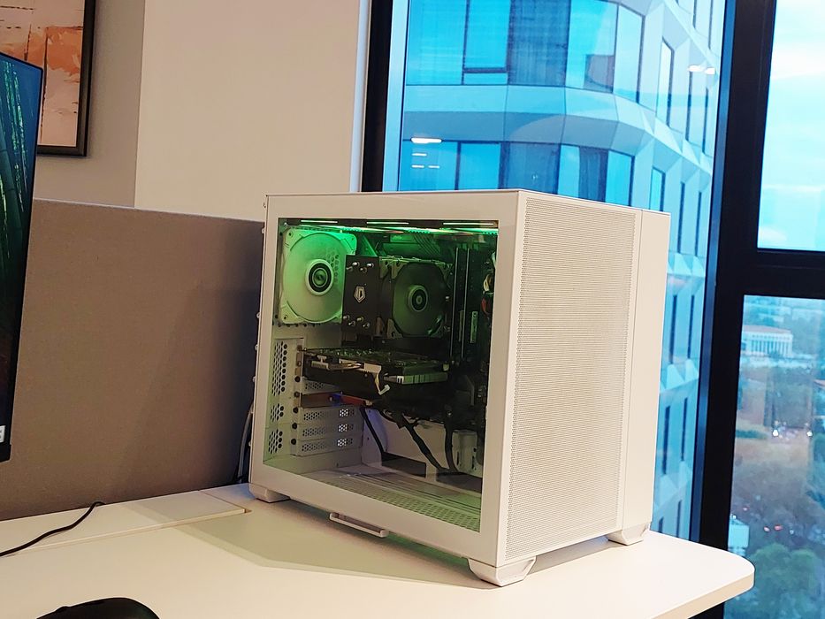 Мощьный компьютер для игр и разработки. Подходит для любых задач