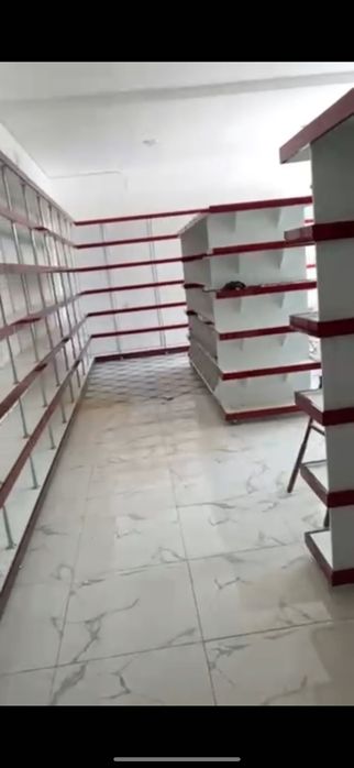 tayyor biznes sotiladi , magazin polkalari , xaladelnik va vitrina