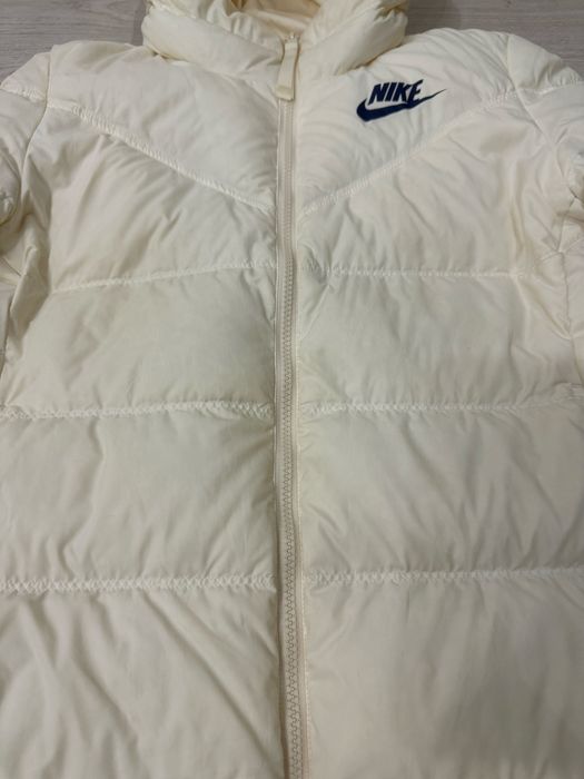 Уникално дълго зимно яке на Nıke