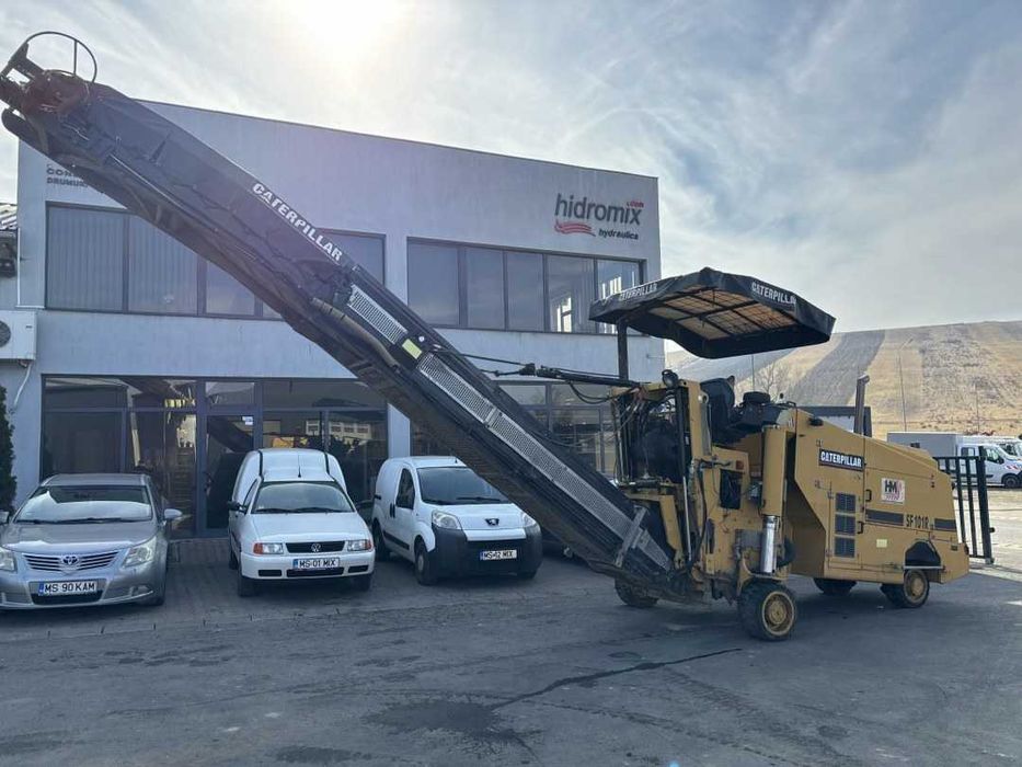 Freza de asfalt CATERPILLAR SF101R An fabricatie 2010