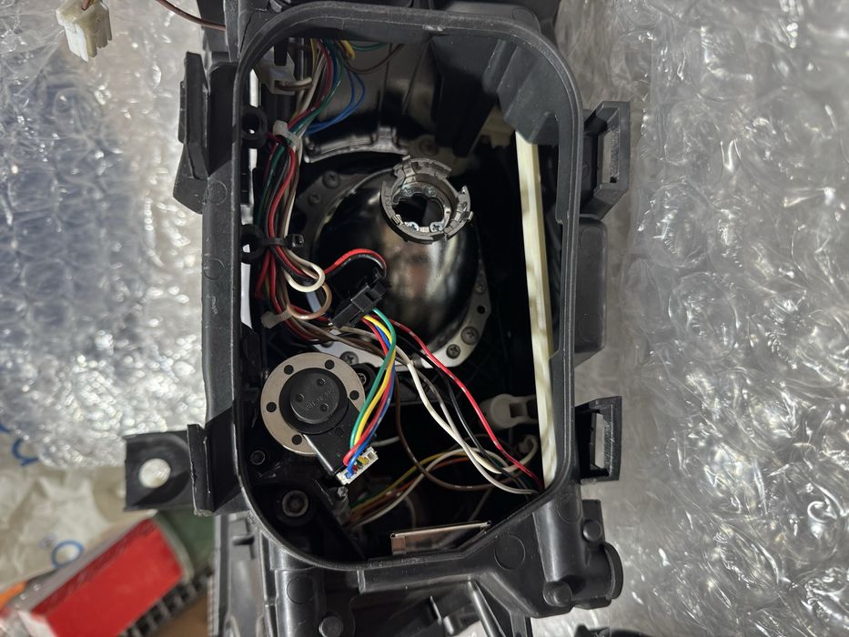 Ляв фар за Ауди А6 Ц6 Фейслифт 08-11 г