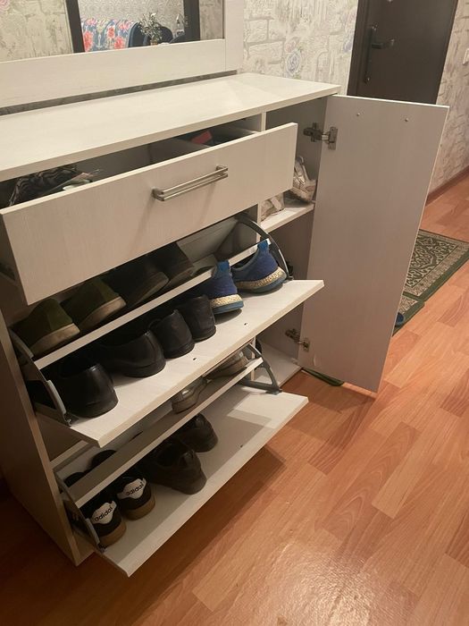 Тумба обувная с зеркалом