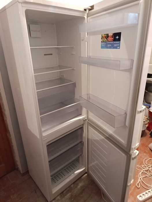 Продам холодильник