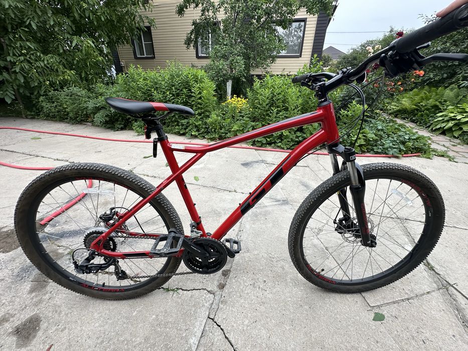 Два велосипеда GT Aggressor Sport