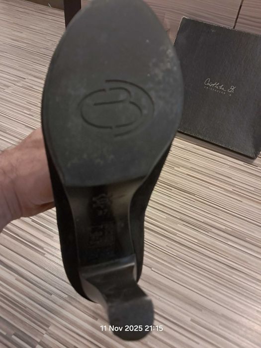 Cizme scurte piele intoarsa