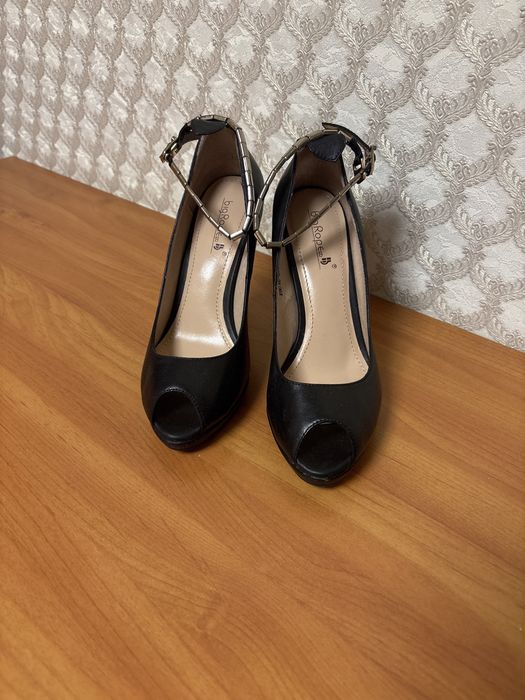 Стильные, кожанные туфли