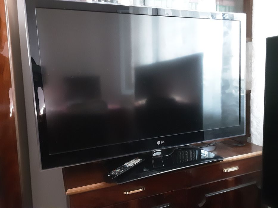 Телевизор LG,  42 дюйма