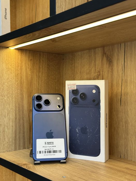 iphone 17 pro blue 98%