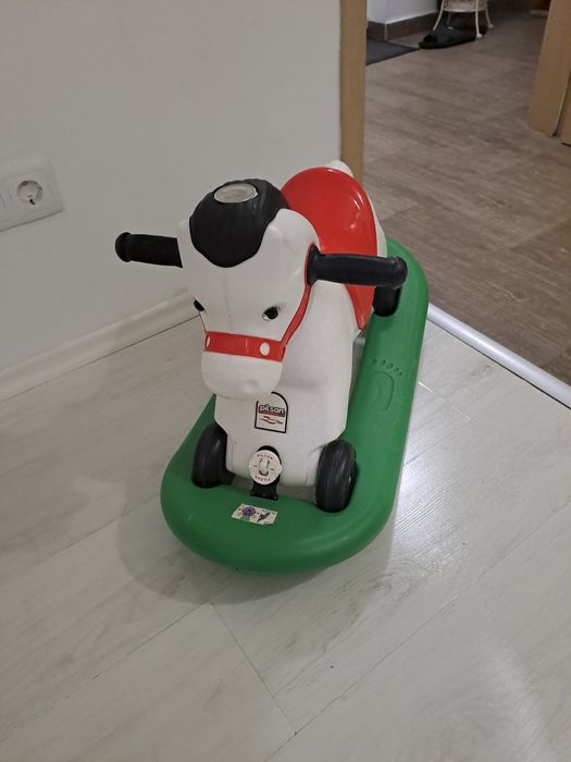 Детско конче с колелца