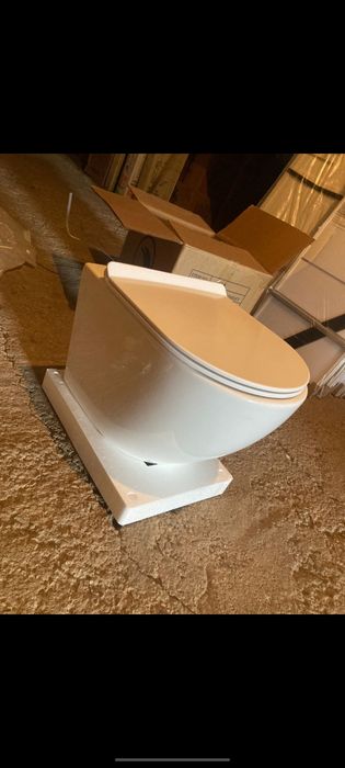 Инсталляция с хорошим унитазом